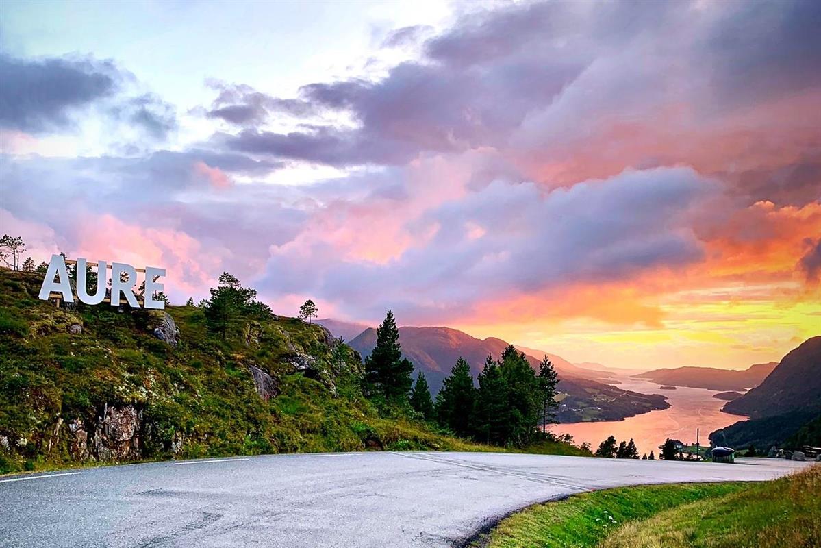 TUSTNA BARNE- OG UNGDOMSSKOLE