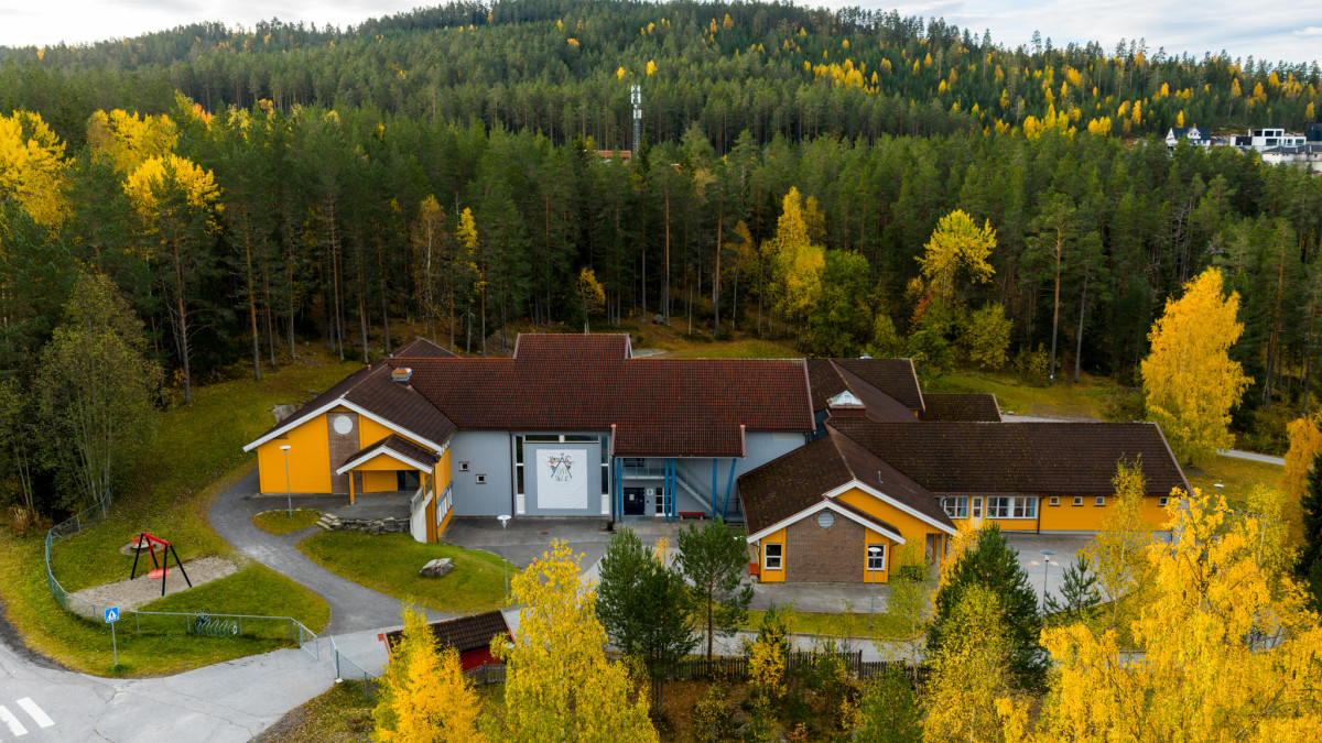 HØGÅS SKOLE